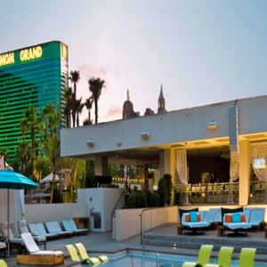 Pool 2 Mgm Grand Hotel Las Vegas Luxury Las Vegas Honeymoon Packages