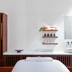 COMO Metropolitan Bangkok - Luxury Bangkok Honeymoon Packages - COMO Shambala spa treatment room