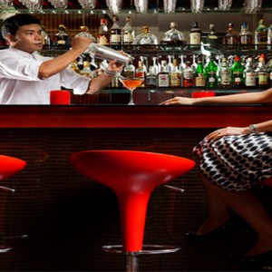 COMO Metropolitan Bangkok - Luxury Bangkok Honeymoon Packages - Met Bar