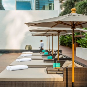 COMO Metropolitan Bangkok - Luxury Bangkok Honeymoon Packages - pool at daytime1