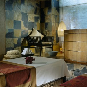 Conrad Bangkok - Luxury Bangkok Honeymoon Packages - spa tub