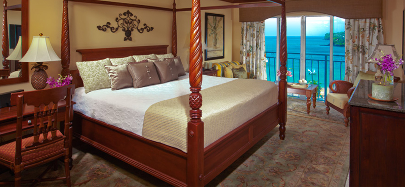 Rooms & Honeymoon Suites at Sandals® Regency La Toc