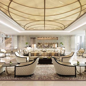 Four seasons Hotel Abu Dhabi at Al Maryah Island - Luxury Abu Dhabi honeymoon packages - Hotel lobby