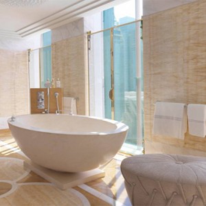 Four seasons Hotel Abu Dhabi at Al Maryah Island - Luxury Abu Dhabi honeymoon packages - Royal Suite bathroom