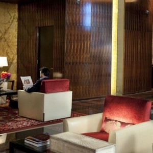 Lobby - Mandarin Oriental Las Vegas - Luxury Las Vegas Honeymoon Packages