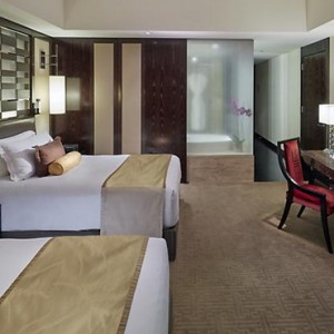 Strip View Room 2 - Mandarin Oriental Las Vegas - Luxury Las Vegas Honeymoon Packages