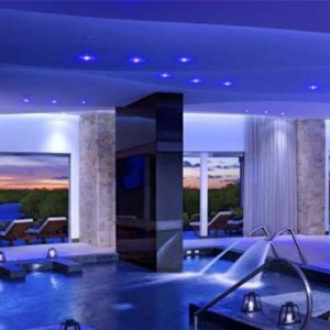 Breathless Riviera Cancun resort and spa - Luxury Mexico Honeymoon packages - spa circuit