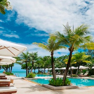 infinity pool 2 - Layana Resort Koh Lanta - luxury thailand honeymoon packages