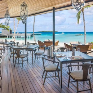 dining 6 - st regis maldives vommuli - luxury maldives holidays