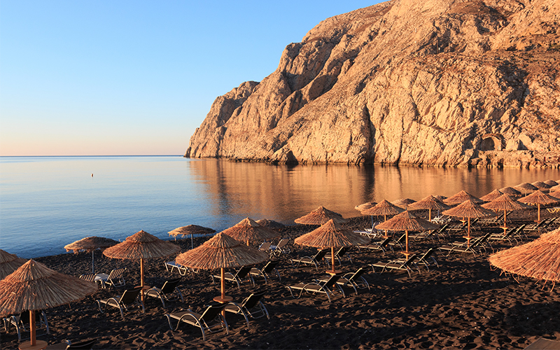 santorini beach - 10 reasons to minimoon in Santorini - Luxury Santorini Honeymoon Packages