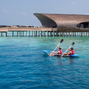 watersports- st regis maldives vommuli - luxury maldives holidays