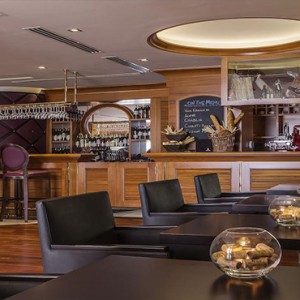 Hilton Dubai The Walk - Luxury Dubai Honeymoon Packages - The Grape escape restaurant