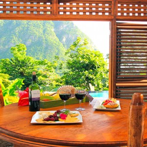 Southfield Estate Resort - Luxury St Lucia honeymoon Packages - One bedroom villa with garden view dining