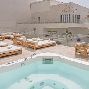 room jacuzzi - FIVE Palm jumeirah Dubai - Luxury Dubai Honeymoon Packages