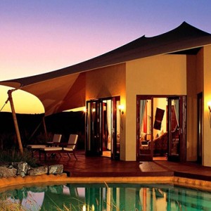 Al Maha Resort and Spa - Luxury Dubai Honeymoon Packages - Royal suite with pool
