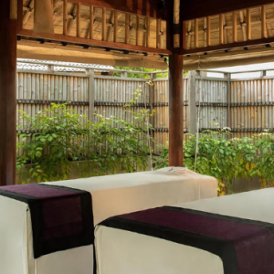 Dhawa Ihuru Maldives Maldives Honeymoon Packages 8lements Spa Treatment Room