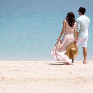 Dubai Honeymoon Packages Jumeirah Zabeel Saray Couples Romantic Stroll On Beach