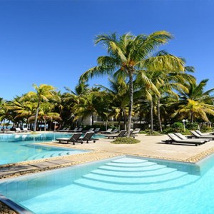 The Ravenala Attitude - Luxury mauritius honeymoon packages - pool1