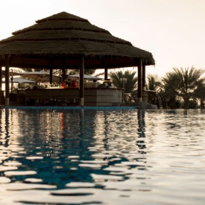 infinity pool - Le Meridien Mina seyahi - Luxury dubai Honeymoon Packages