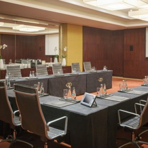 meeting room - sofitel dubai jumeirah beach - luxury dubai honeymoon packages