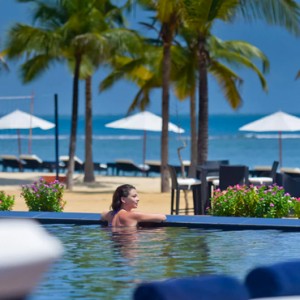 pool - Sun Aqua Pasikudah - Luxury Sri Lanka Honeymoon Packages