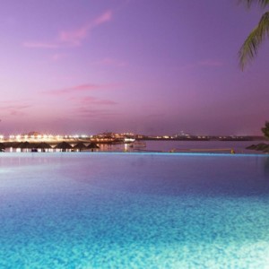 sunset - Le Meridien Mina seyahi - Luxury dubai Honeymoon Packages