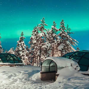 Kakslauttanen Arctic Resort - Luxury Finland Honeymoon Packages - Glass igloos northern lights1
