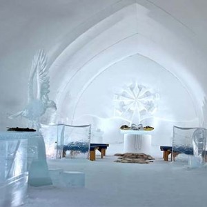 Kakslauttanen Arctic Resort - Luxury Finland Honeymoon Packages - ice chapel for weddings