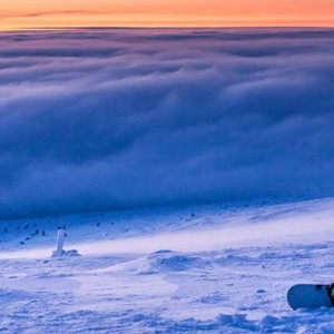 Kakslauttanen Arctic Resort - Luxury Finland Honeymoon Packages - snowboarding