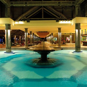 Mauritius Honeymoon Packages Shandrani Beachcomber Resort & Spa Exterior Fountain