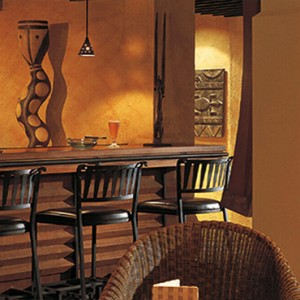 Mauritius Honeymoon Packages The Oberoi Mauritius Main Bar1