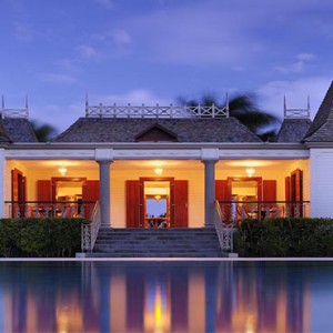 Outrigger Mauritius Beach Resort - Luxury Mauritius Honeymoon Packages - Mercado Market Dining exterior