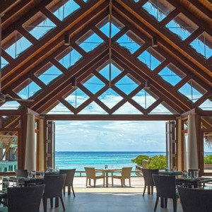 Baros Maldives - Luxury Maldives Honeymoon Packages - Restaurant view2