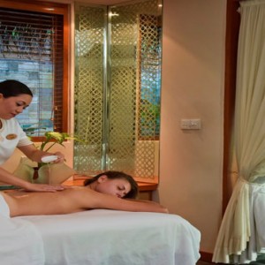 Baros Maldives - Luxury Maldives Honeymoon Packages - Spa massage