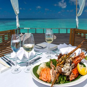 Baros Maldives - Luxury Maldives Honeymoon Packages - dining experience
