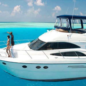 Baros Maldives - Luxury Maldives Honeymoon Packages - excursion1