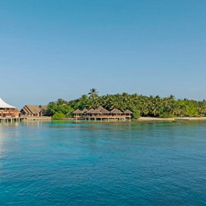 Baros Maldives - Luxury Maldives Honeymoon Packages - restaurant view