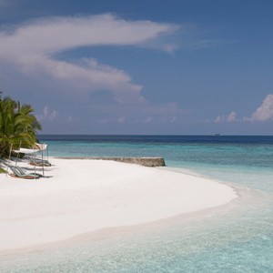 Coco Bodu Hithi - Luxury Maldives Honeymoon Packages - Beach