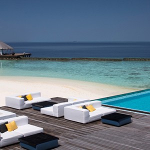 Coco Bodu Hithi - Luxury Maldives Honeymoon Packages - Latitude Restaurant