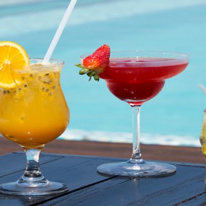 Coco Bodu Hithi - Luxury Maldives Honeymoon Packages - Latitude cocktails