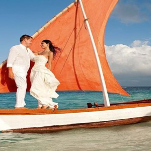 Constance Moofushi - Luxury Maldives Honeymoon Packages - wedding1