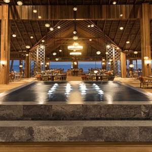 Hurawalhi Island - Luxury Maldives Honeymoon Packages - Canneli Restaurant