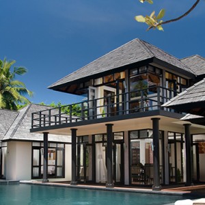 JA Manafaru - Luxury Maldives honeymoon packages - villa with pool exterior