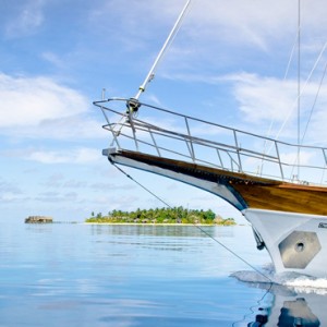 Kandolhu Maldives - Luxury Maldives Honeymoon Packages - Island excursion