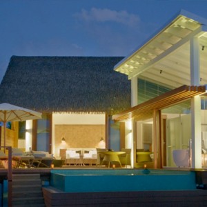 Kandolhu Maldives - Luxury Maldives Honeymoon Packages - Villa dining