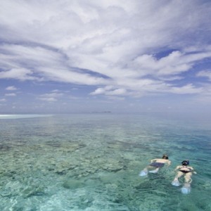 Kandolhu Maldives - Luxury Maldives Honeymoon Packages - snorkelling