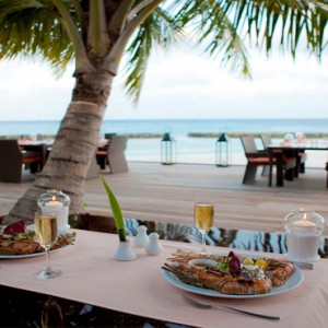 Kuramathi Maldives - Luxury Maldives Honeymoon Packages - Island Barbeque