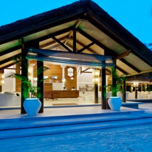 Kuramathi Maldives - Luxury Maldives Honeymoon Packages - Reception