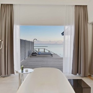 Kuramathi Maldives - Luxury Maldives Honeymoon Packages - Thundi Water Villa with Pool bathroom