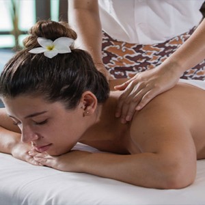 Lily Beach Resort and Spa at Huvahendhoo - Luxury Maldives Honeymoon Packages - Spa massage1
